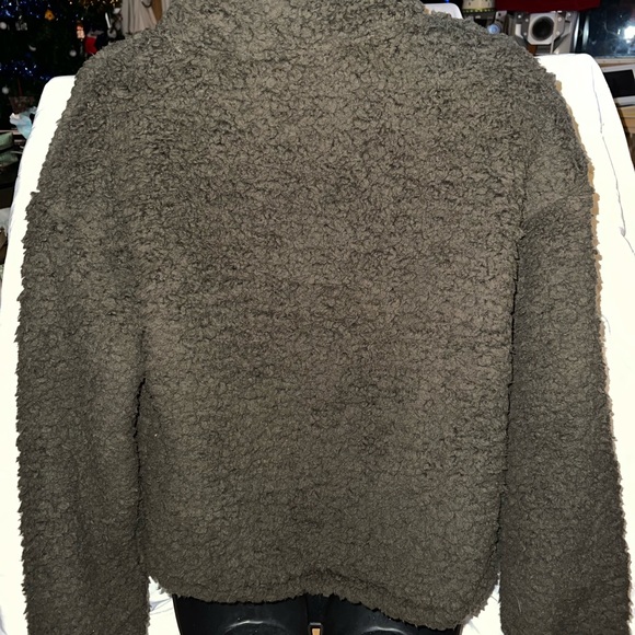 Alaskan Apparel Brand New Crop Sherpa - Picture 5 of 9